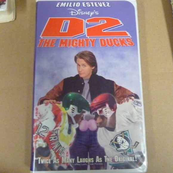 6 VHS Movies Dennis Menace, Mighty Ducks, Honey Shrunk Kids, Sister Act, Muppets - Picture 7 of 9